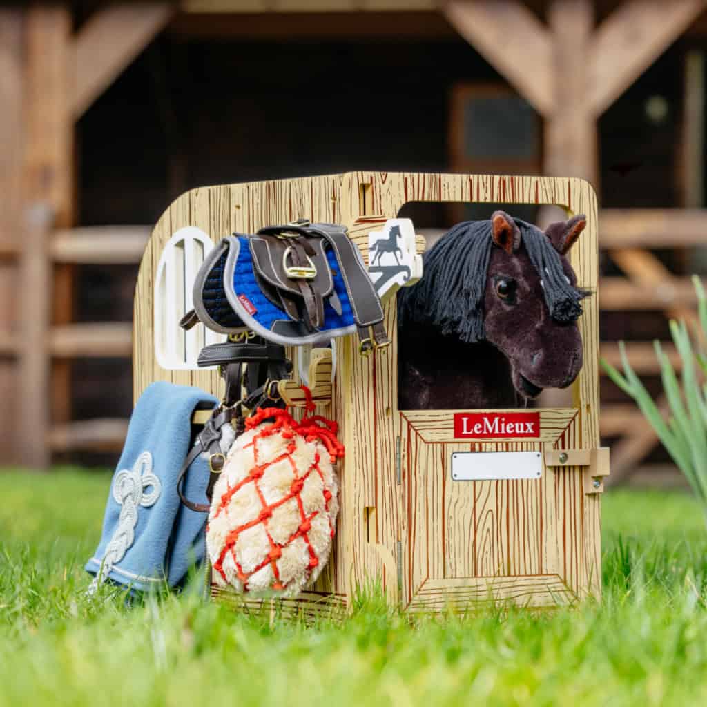 LeMieux Toy Pony Wooden Stable Set